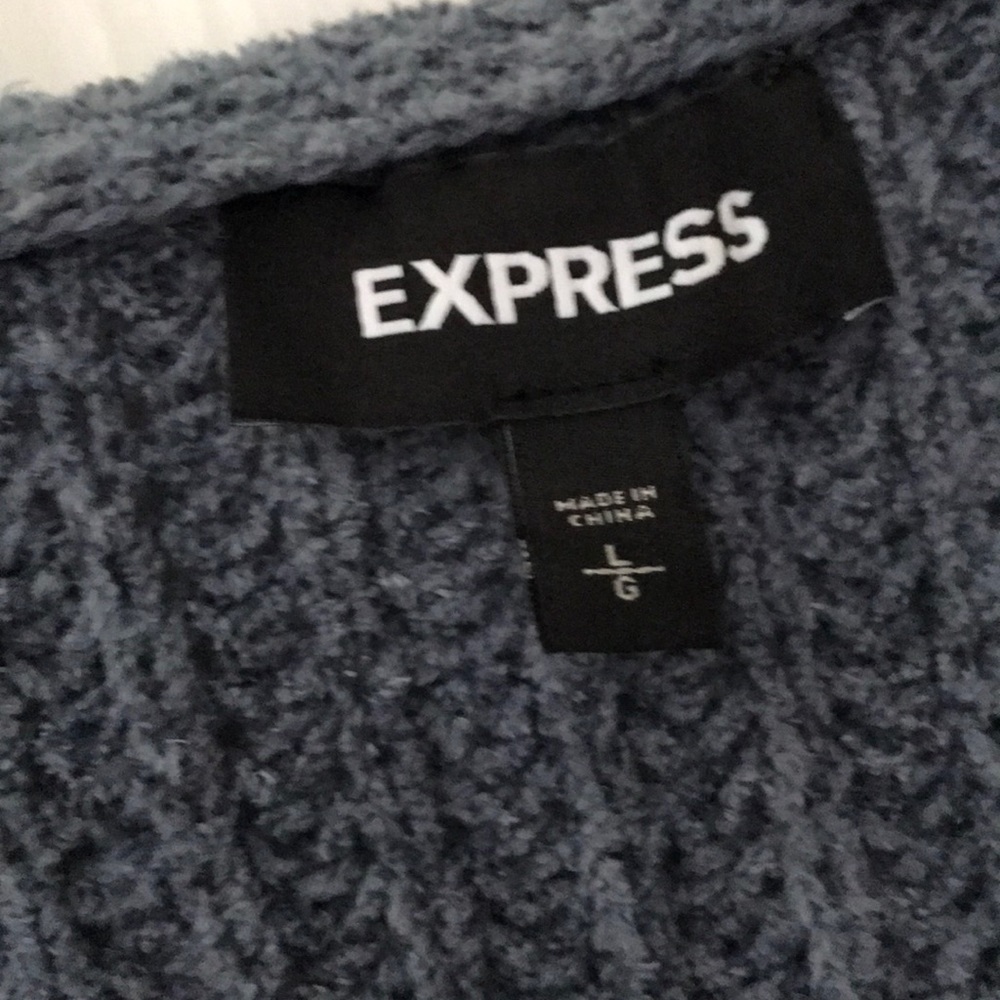 Express sweater bundle - Picture 3 of 6